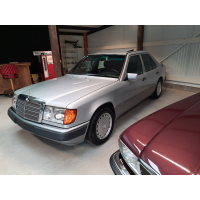 SOLD                                                                                                                                                                  Mercedes 260e Sportline Automaat + uniek 4-seat SOLD
